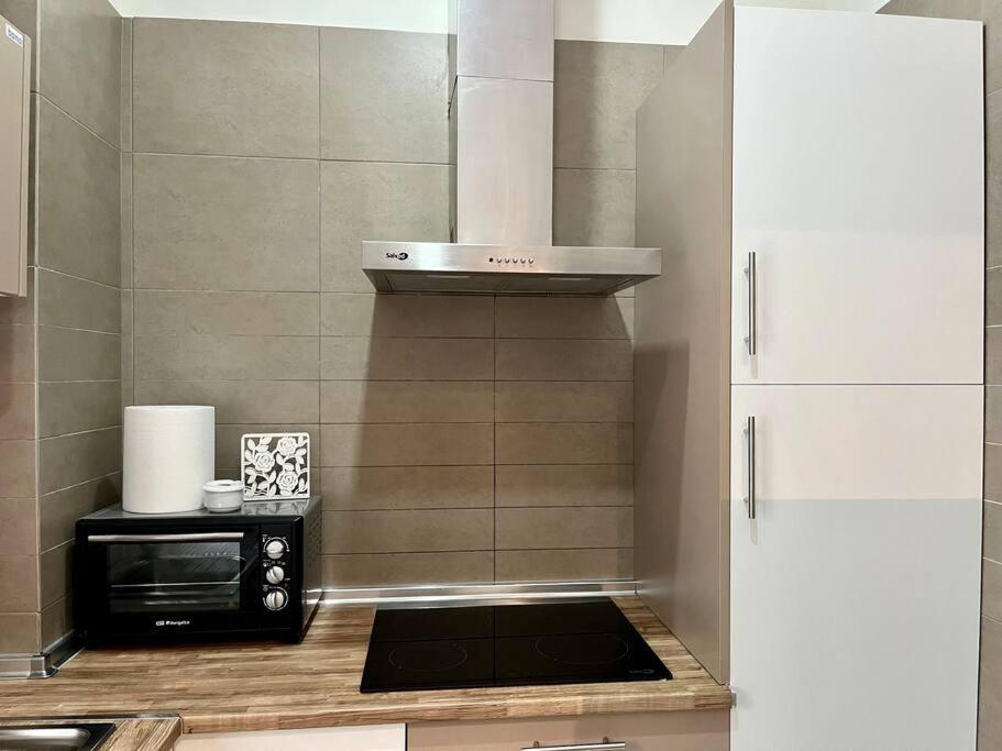 Apartamento Sierpes-Azofaifo เซบีญา ภายนอก รูปภาพ