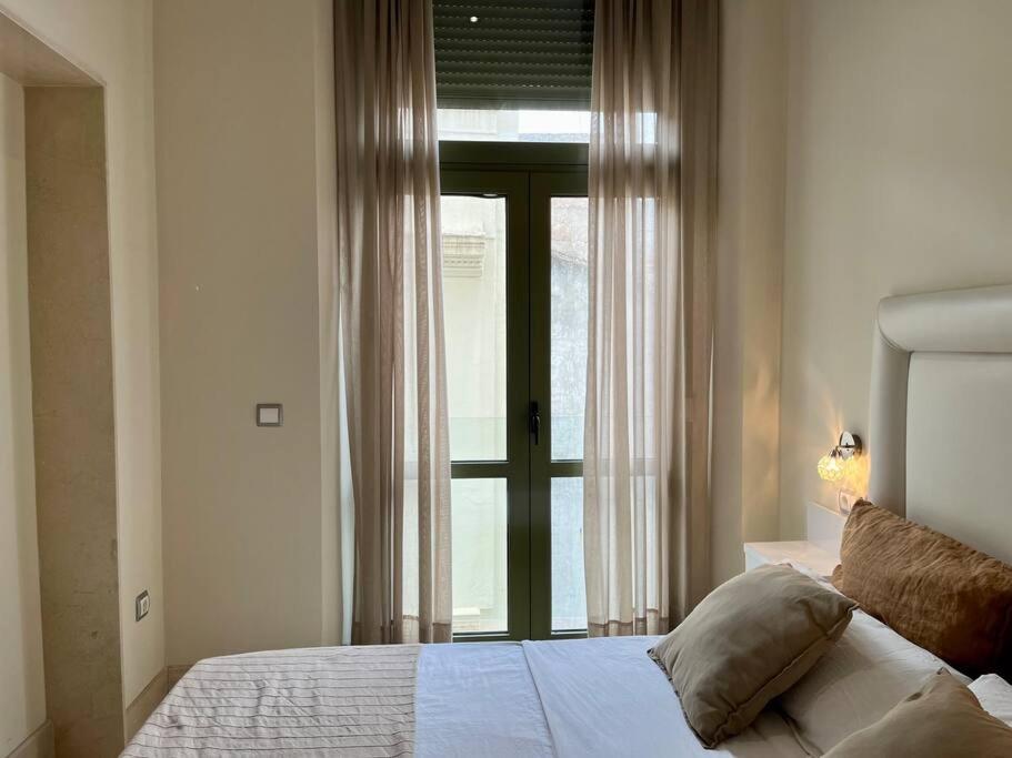 Apartamento Sierpes-Azofaifo เซบีญา ภายนอก รูปภาพ